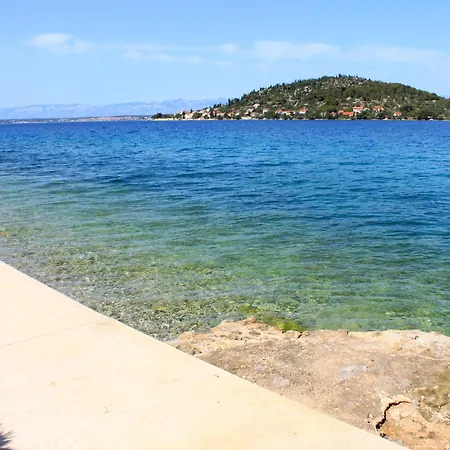 Appartement With Parking Space Kali, Ugljan - 24022 *