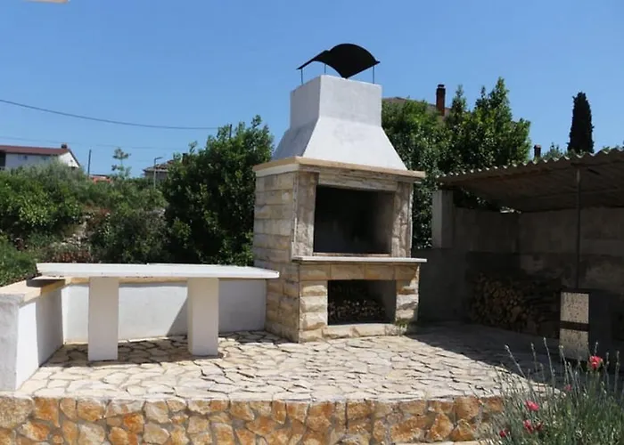 With Parking Space Kali, Ugljan - 24022 Apartman *