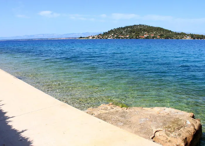 Apartman With Parking Space Kali, Ugljan - 24022 *